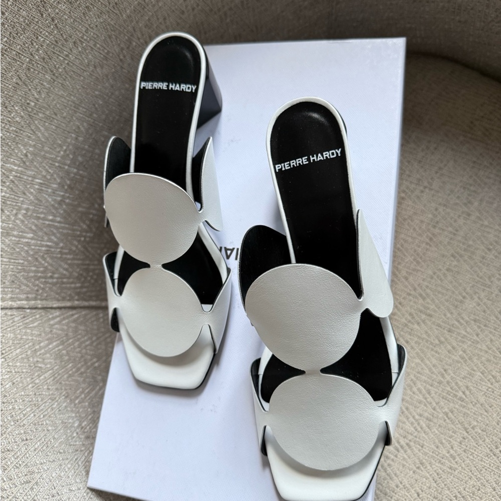 Pierre Hardy Women's Bulles Black and White Sandals - Picture 3 of 7